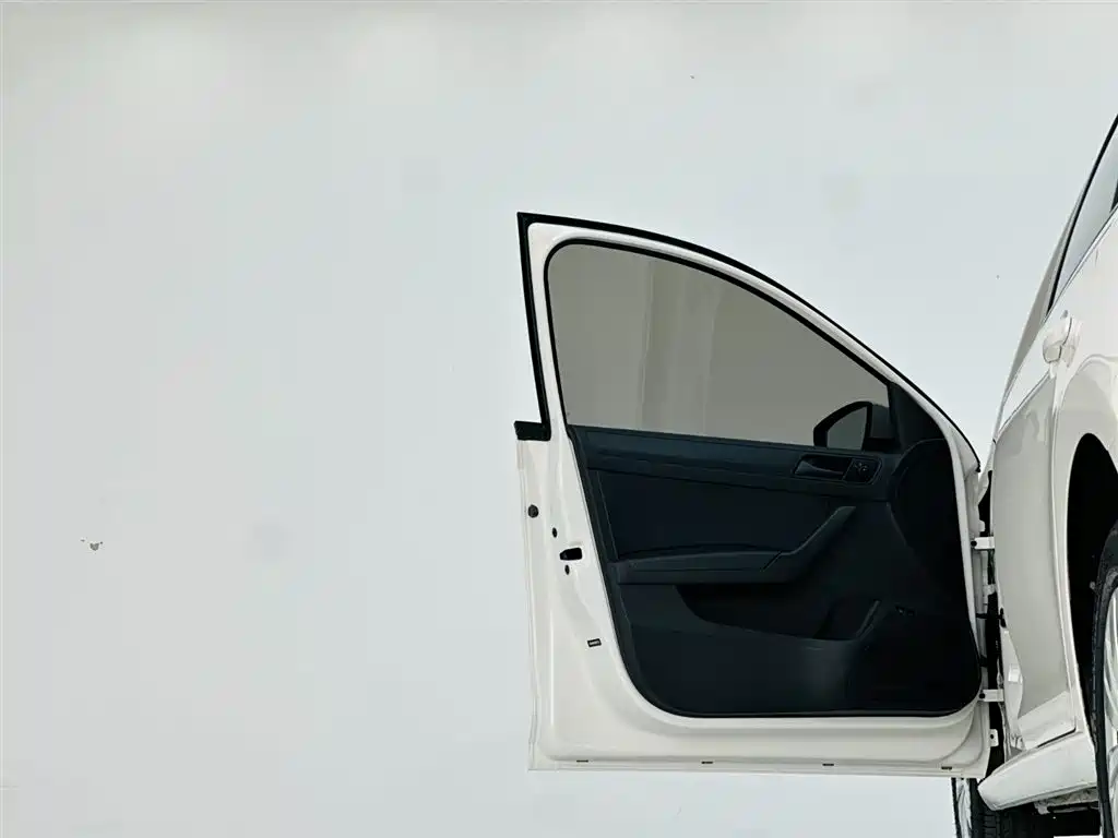 Santana 2021 1.5L automatic fashion version купить на сайте DeffCars