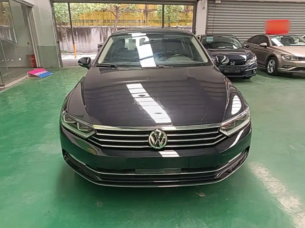 Magotan 2019 330TSI DSG leading model National V купить на сайте DeffCars