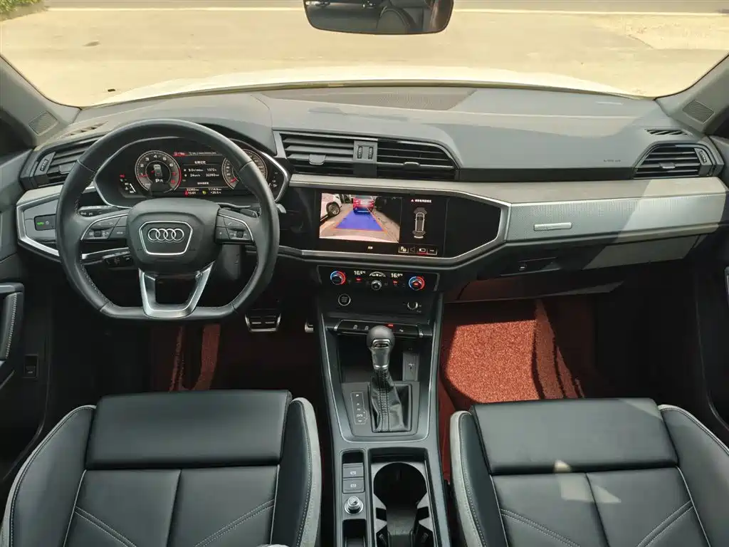 Audi Q3 2024 35 TFSI Fashionable and Dynamic купить на сайте DeffCars
