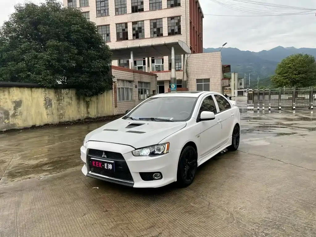 Yishen 2013 Fashion Edition 1.8L CVT Comfort Type купить на сайте DeffCars