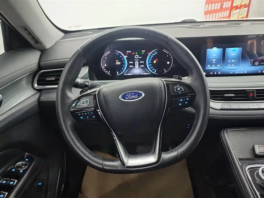 Lingyu 2021 EcoBoost 225 platinum collar type 6 seats купить на сайте DeffCars