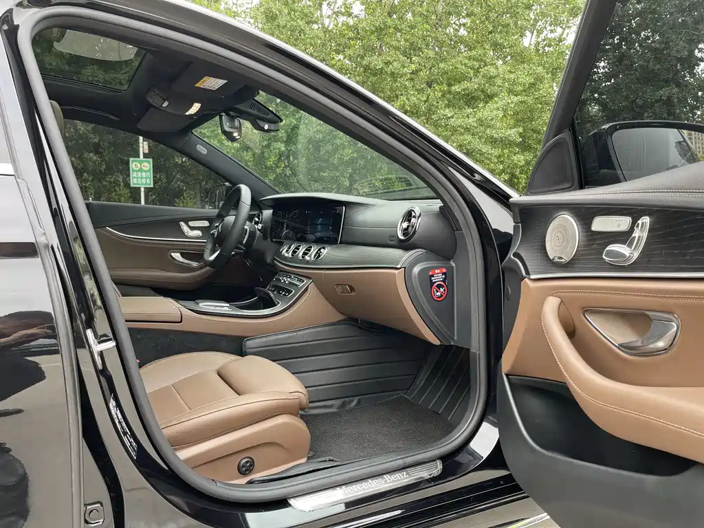 Mercedes-Benz E-Class 2022 Model 2 E 300 L Sports Luxury Model купить на сайте DeffCars