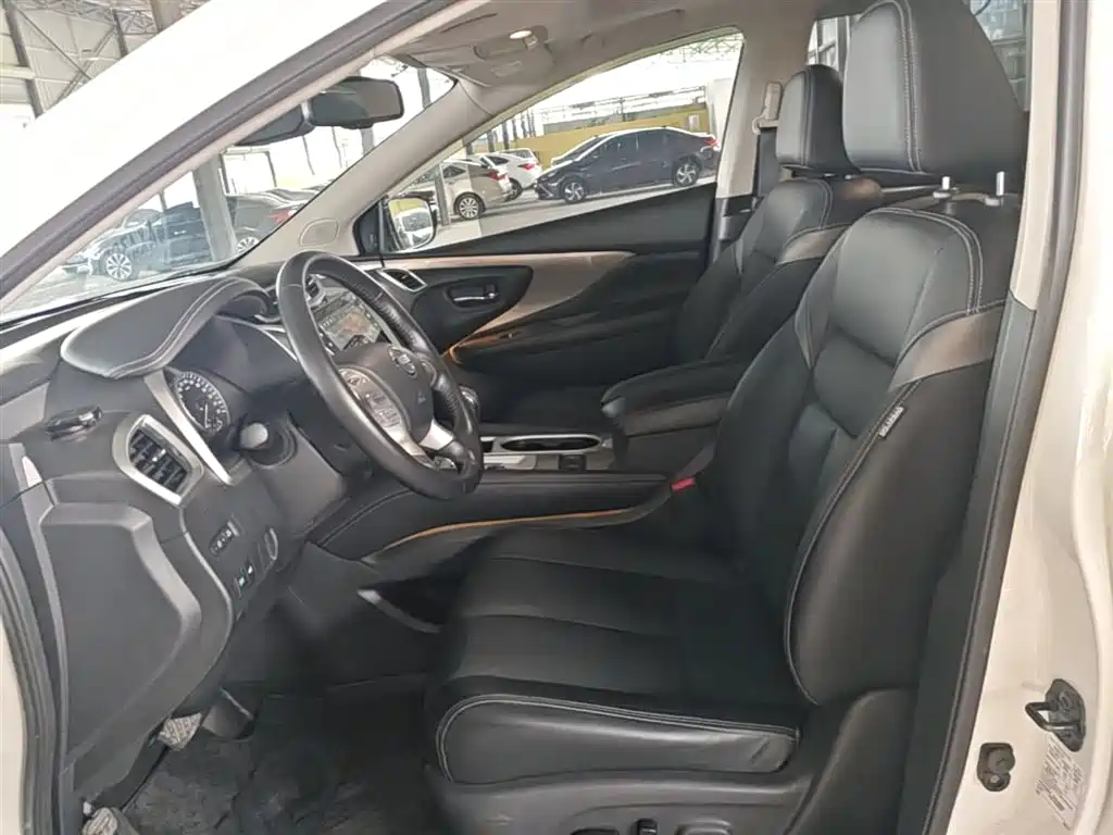 Loulan 2021 2.5L XL 2WD Intelligent Connected Deluxe Edition купить на сайте DeffCars