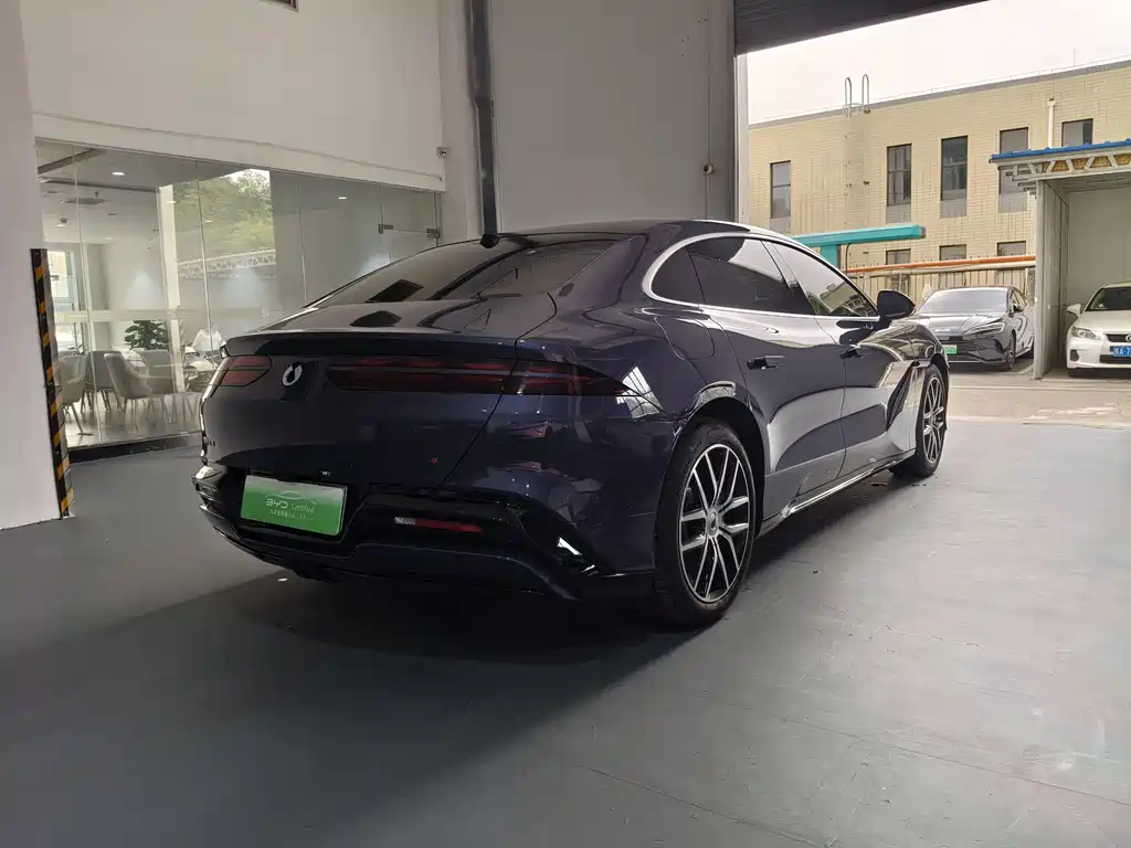 Denza Z9 2024 1100km four-wheel drive Max version купить на сайте DeffCars