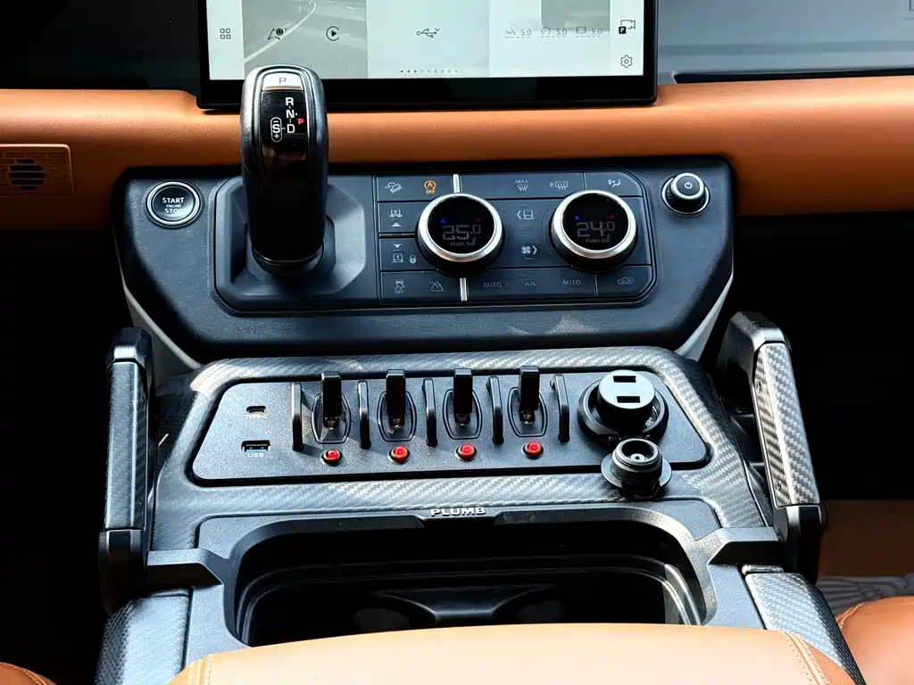 Land Rover Defender 2024 110 3.0T P400 Dark Special Edition купить на сайте DeffCars