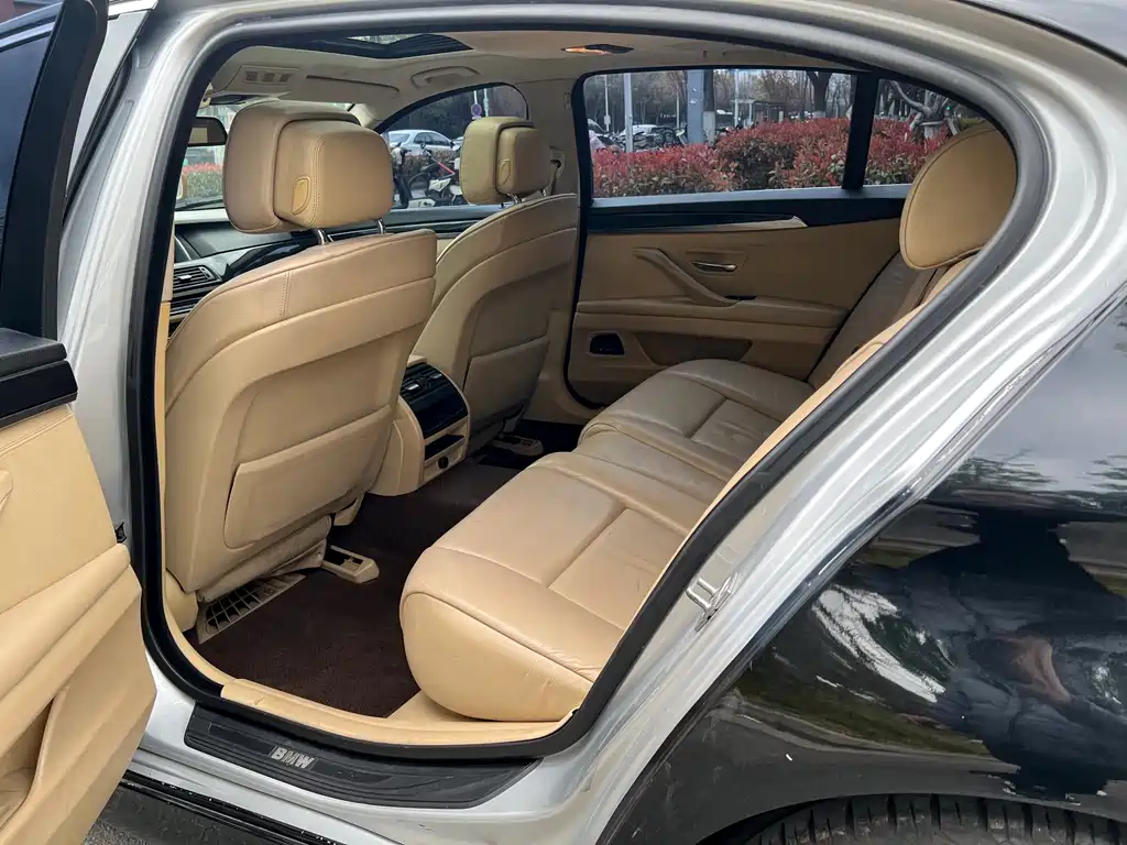 BMW 5 Series 2012 520Li Elegant купить на сайте DeffCars