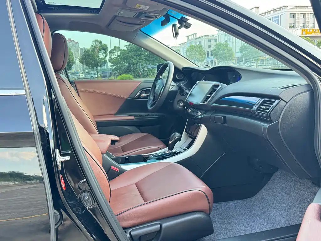 Accord 2016 2.0L Comfort Edition купить на сайте DeffCars