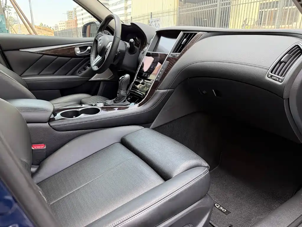 Infiniti Q50L 2018 2.0T luxury sports version National VI купить на сайте DeffCars