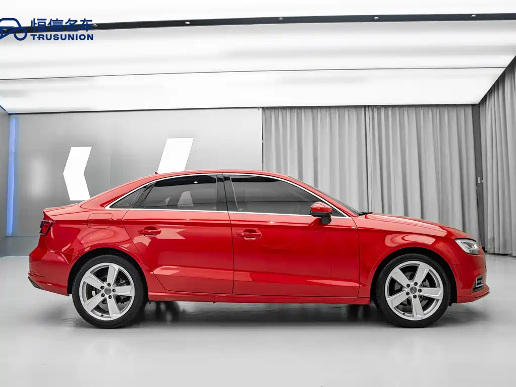 Audi A3 2018 30th Anniversary Model Limousine 35 TFSI Fashion Model купить на сайте DeffCars