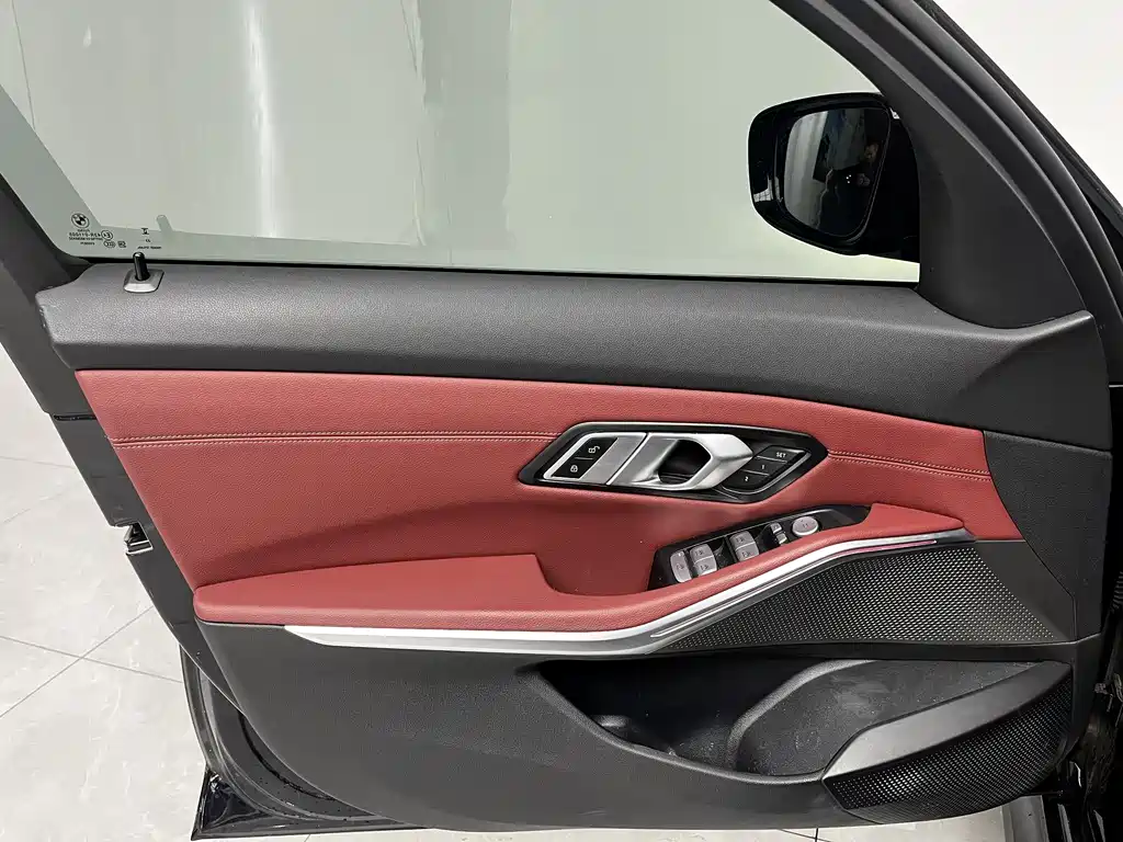 BMW i3 2024 eDrive 35 L купить на сайте DeffCars