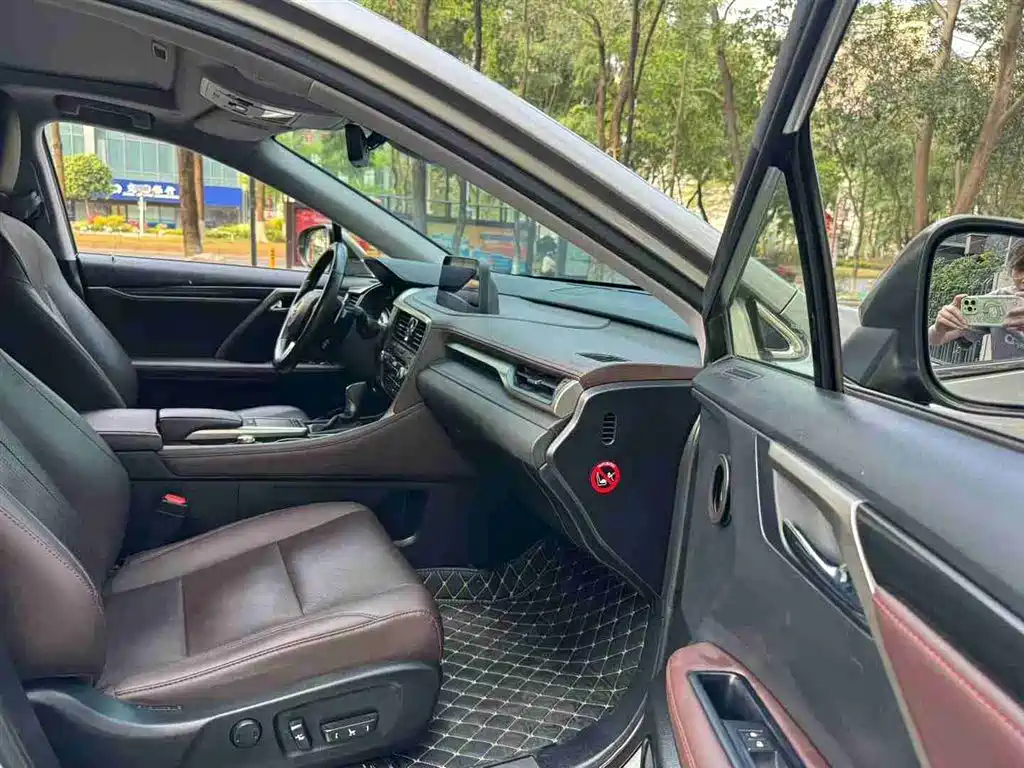 Lexus RX 2020 300 two-wheel drive comfort version National V купить на сайте DeffCars