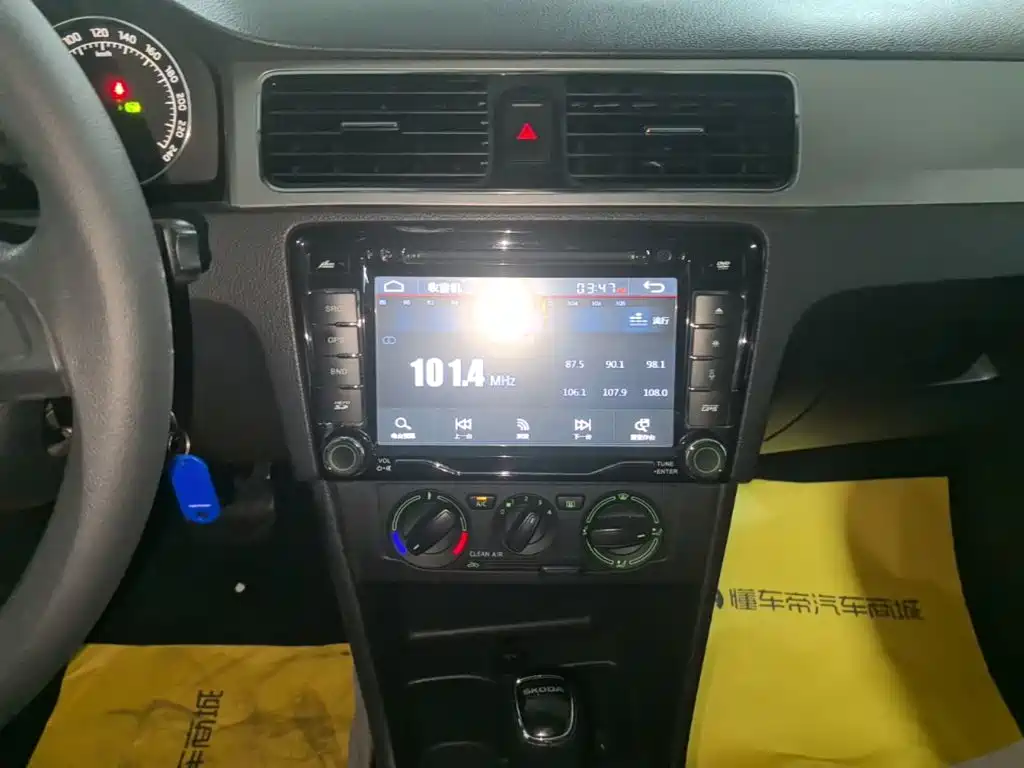 Xindong (Rapid Spaceback) 2016 1.6L automatic version купить на сайте DeffCars