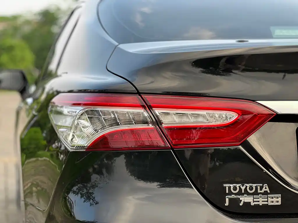 Camry 2018 2.5G Deluxe Edition купить на сайте DeffCars