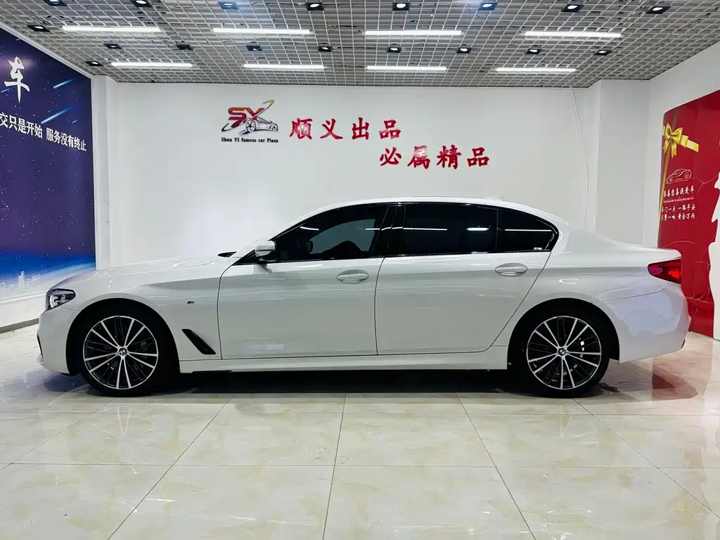 BMW 5 Series 2019 facelift 530Li leading M sports package купить на сайте DeffCars