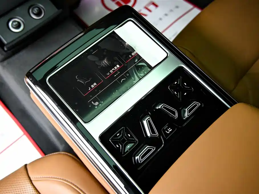 Audi A8 2024 A8L 50 TFSI quattro Premium Selection купить на сайте DeffCars