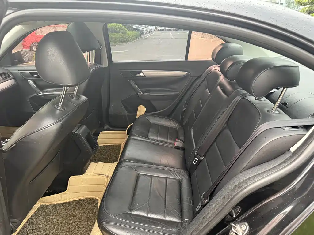 Lavida 2013 facelift classic 1.6L automatic comfort version купить на сайте DeffCars