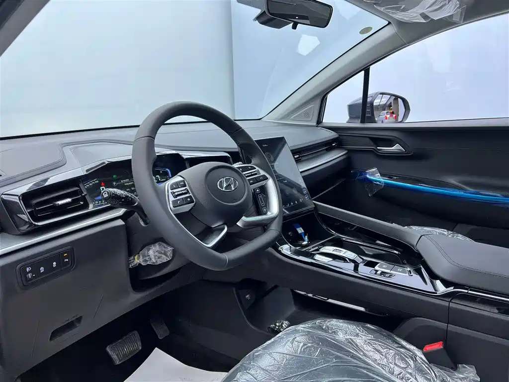 Kustu 2024 270TGDi LUX Premium Edition купить на сайте DeffCars