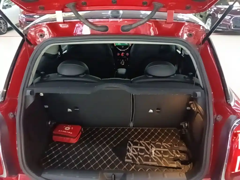 Mini 2019 1.5T Cooper Artist купить на сайте DeffCars