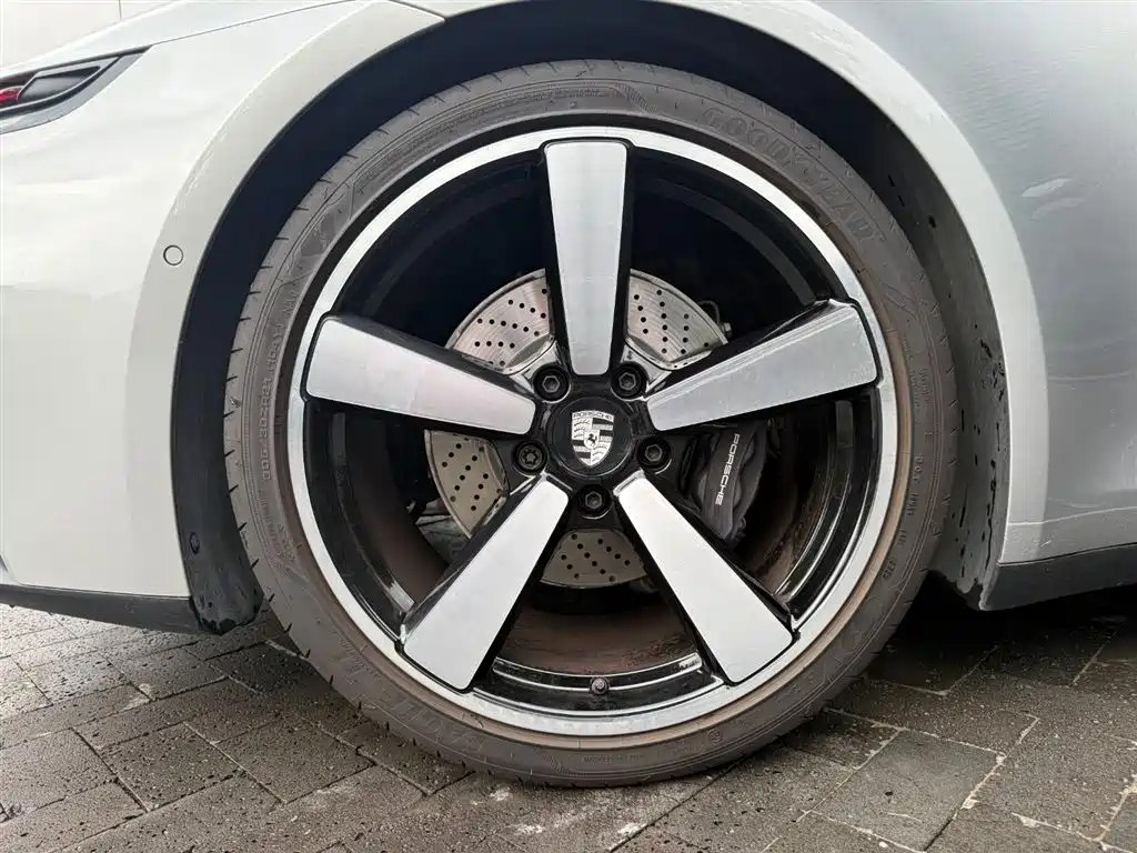 Porsche 911 2025 Carrera 3.0T купить на сайте DeffCars