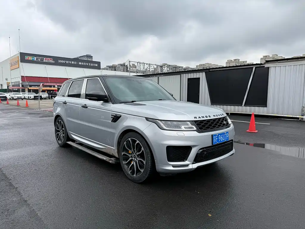 Range Rover Sport 2022 3.0 L6 Black Edition купить на сайте DeffCars
