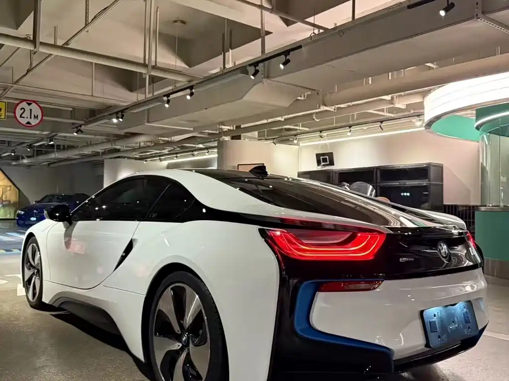 BMW i8 2014 standard model купить на сайте DeffCars