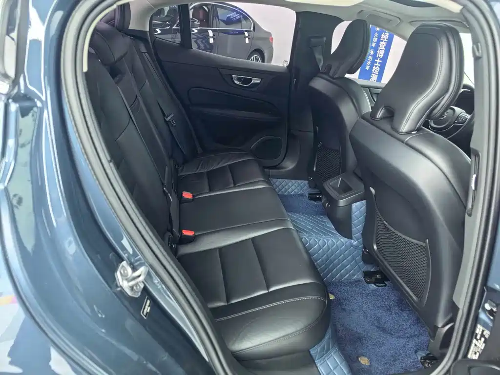 Volvo S60 2020 T4 Zhiyi Luxury Edition купить на сайте DeffCars