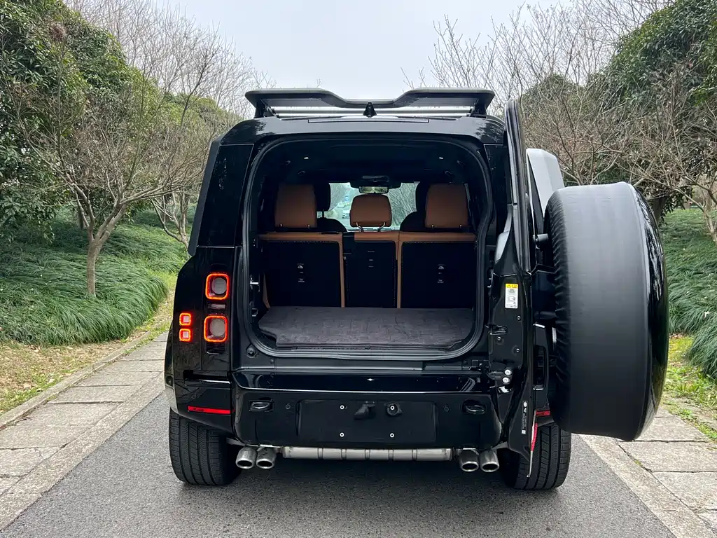 Land Rover Defender 2024 110 5.0T V8 купить на сайте DeffCars