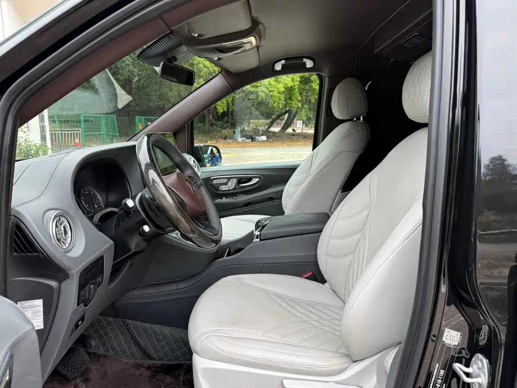 Vito 2021 2.0T Business Edition 7 seats купить на сайте DeffCars