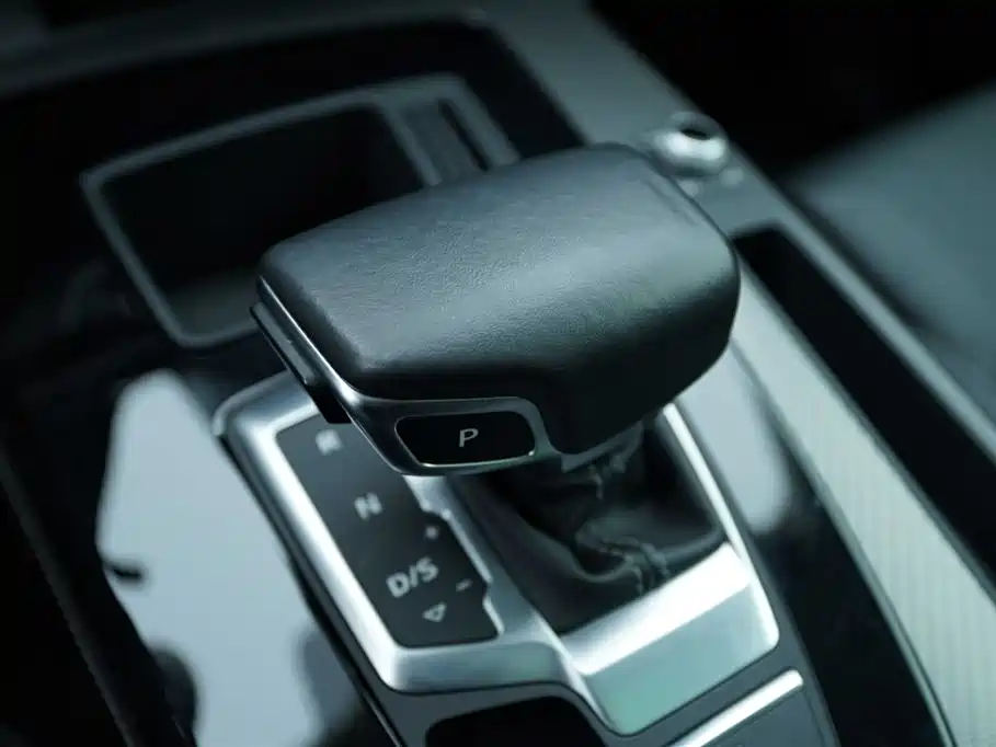 Audi Q5L 2021 40 TFSI luxury and dynamic model купить на сайте DeffCars