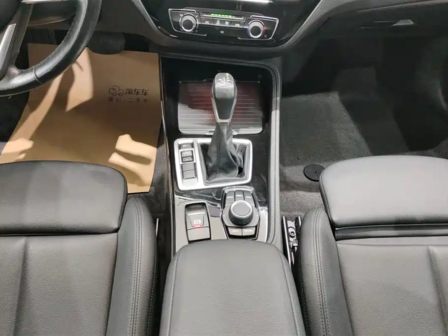 BMW 1 Series 2018 facelift 118i sports купить на сайте DeffCars
