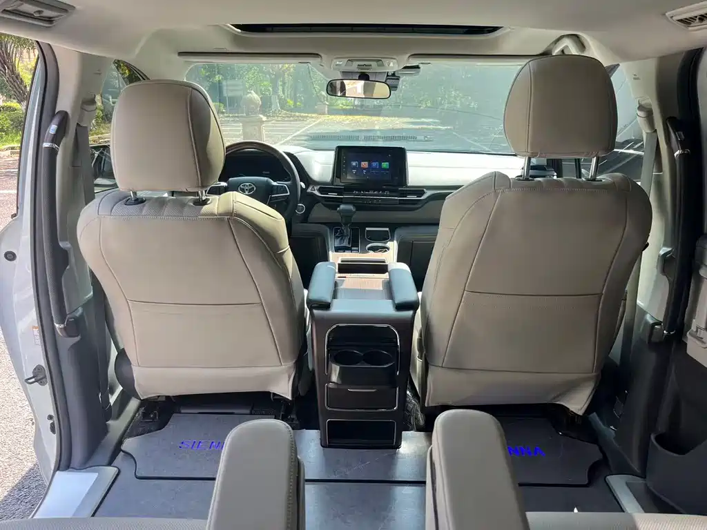 SIENNA 2024 2.5L Hybrid Comfort Edition купить на сайте DeffCars