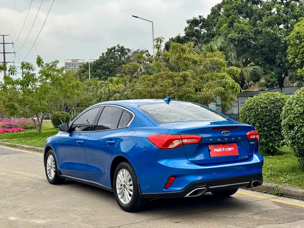 Focus 2021 Sedan EcoBoost 180 Automatic NeochaEDGE купить на сайте DeffCars
