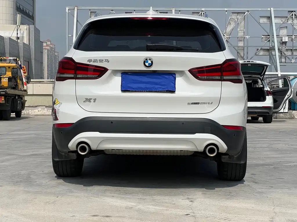 BMW X1 2022 sDrive25Li Leading Model купить на сайте DeffCars