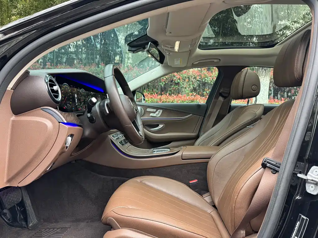 Mercedes-Benz E-Class 2021 E 300 L Luxury Model купить на сайте DeffCars