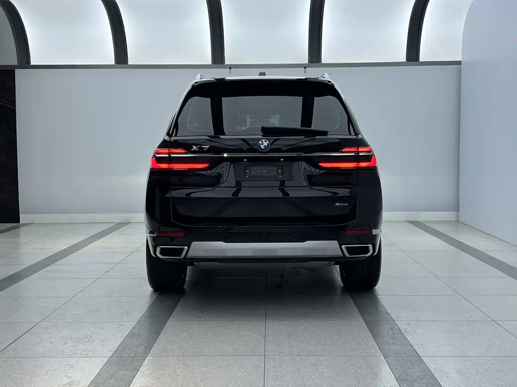 BMW X7 2024 xDrive40i Leading Luxury Package купить на сайте DeffCars