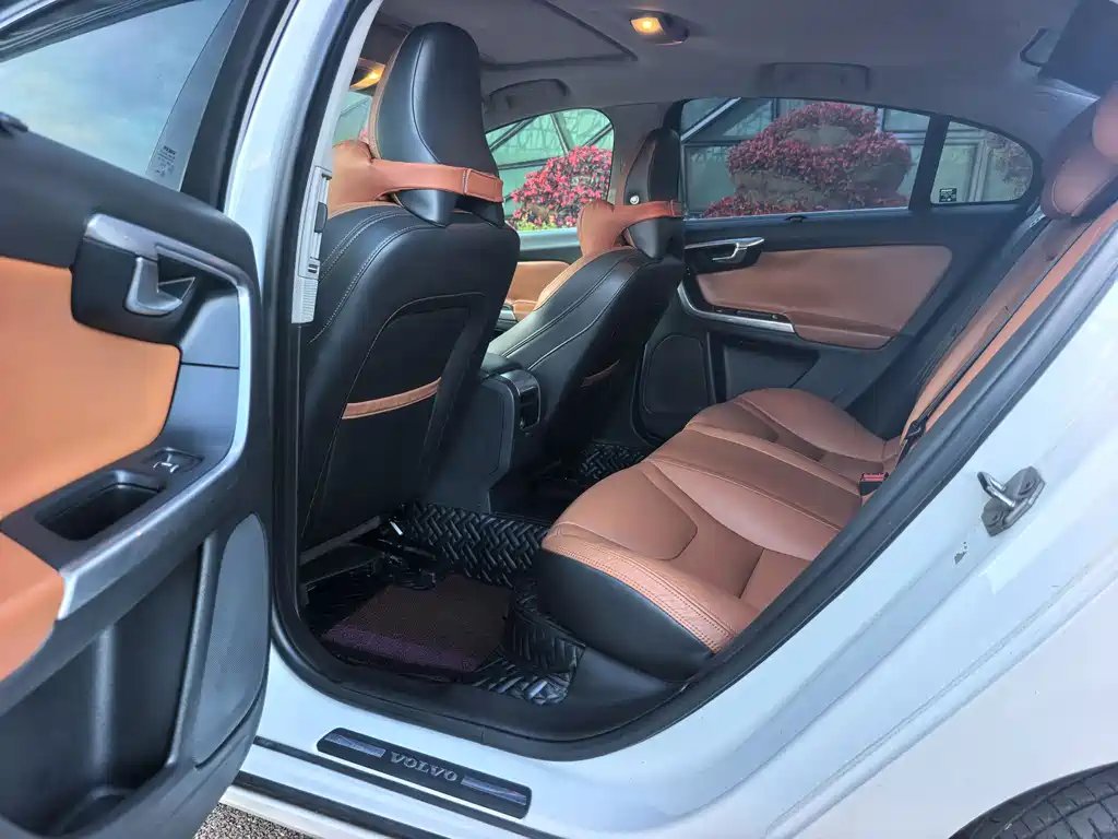 Volvo S60 2017 S60L T5 Smart Edition купить на сайте DeffCars