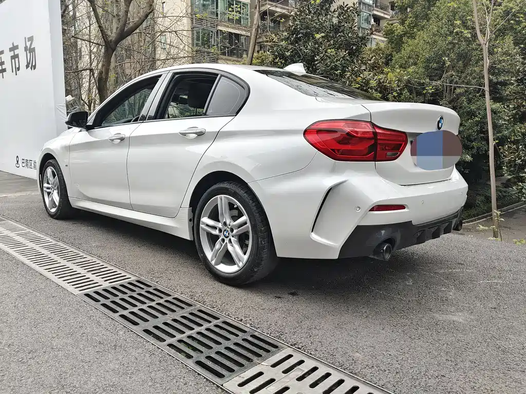 BMW 1 Series 2022 120i M Sports Night Edition купить на сайте DeffCars