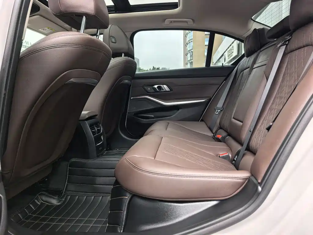 BMW 3 Series 2025 330Li M Sports Night Package купить на сайте DeffCars