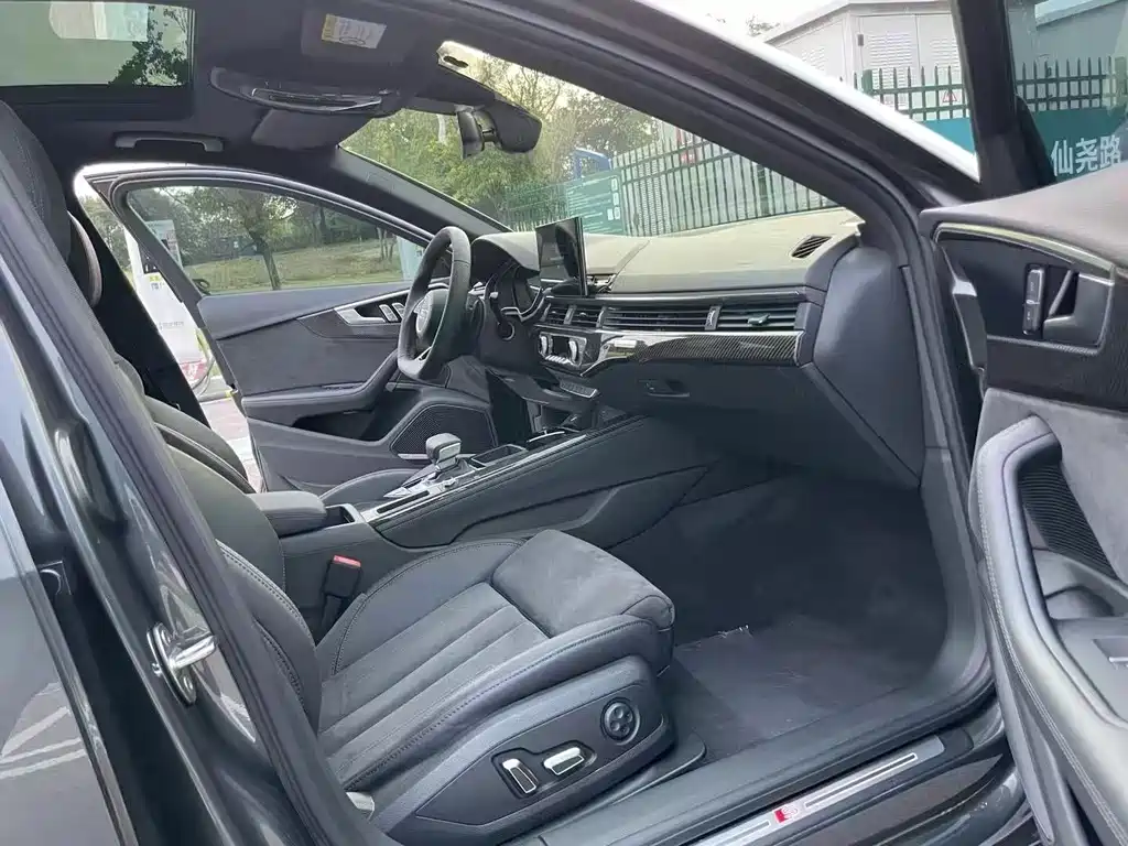 Audi A4L 2025 model 2 million Yuexiang version 45 TFSI quattro premium dynamic model купить на сайте DeffCars