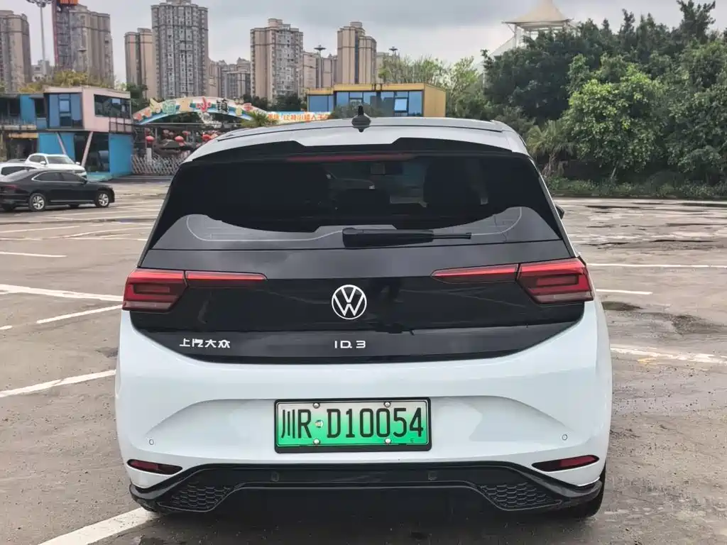 Volkswagen ID.3 2023 Pure Smart Edition купить на сайте DeffCars