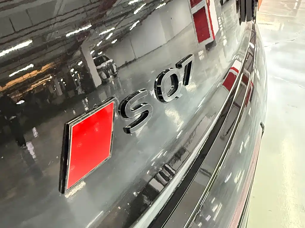 Audi SQ7 2024 4.0 TFSI купить на сайте DeffCars