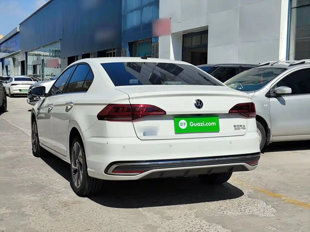 Bora 2023 300TSI DSG Premium Edition купить на сайте DeffCars
