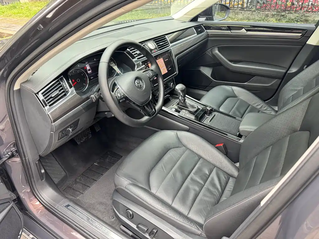 Huiang 2018 facelift 380TSI two-wheel drive business version купить на сайте DeffCars