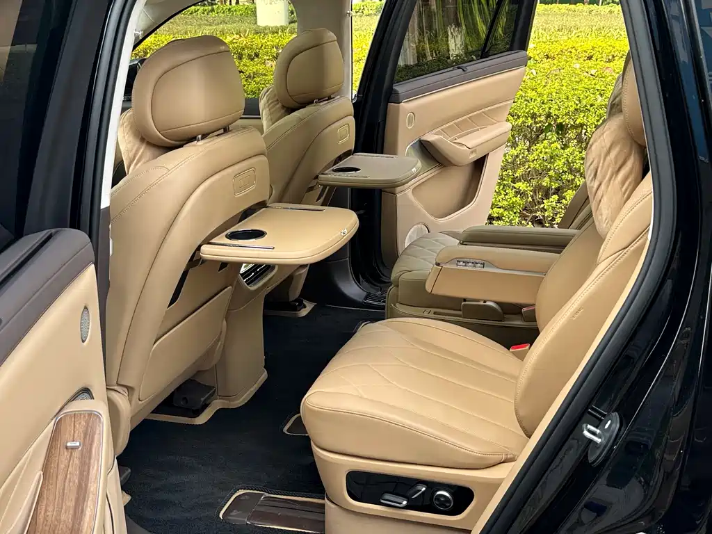 Wenjie M8 2025 extended range Max+ version 53.4kWh 6-seater version купить на сайте DeffCars