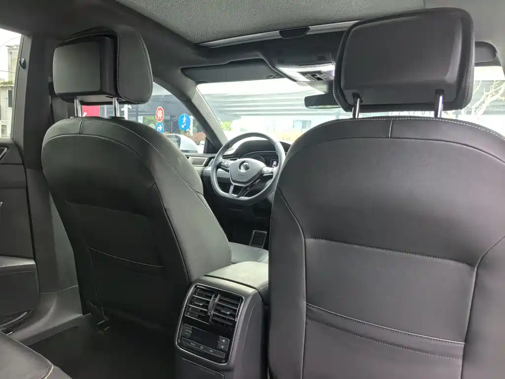 FAW-Volkswagen CC 2019 330TSI Charming Edition National VI купить на сайте DeffCars