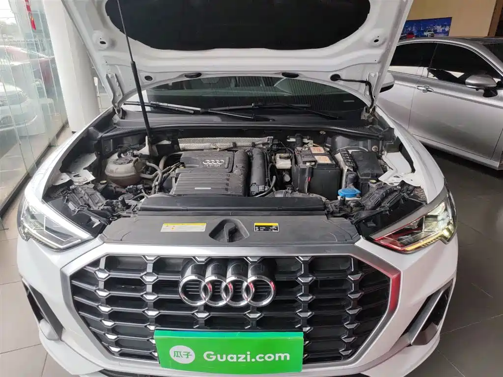Audi Q3 2019 35 TFSI aggressive and dynamic купить на сайте DeffCars