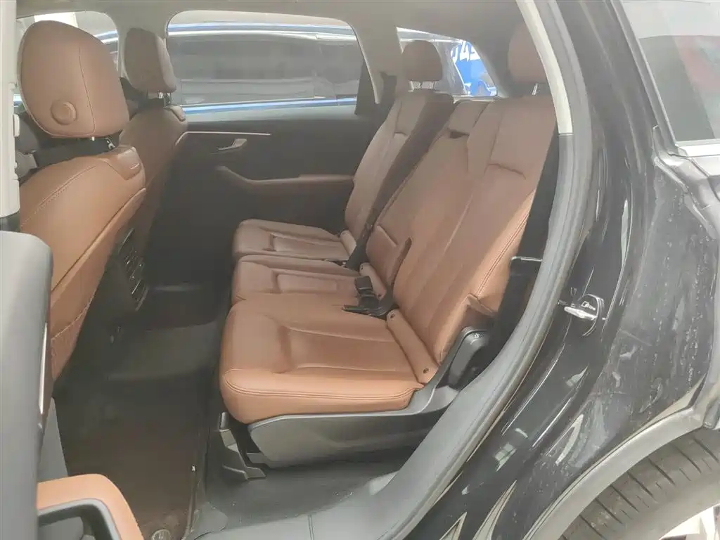 Audi Q7 2023 45 TFSI quattro S line sports купить на сайте DeffCars