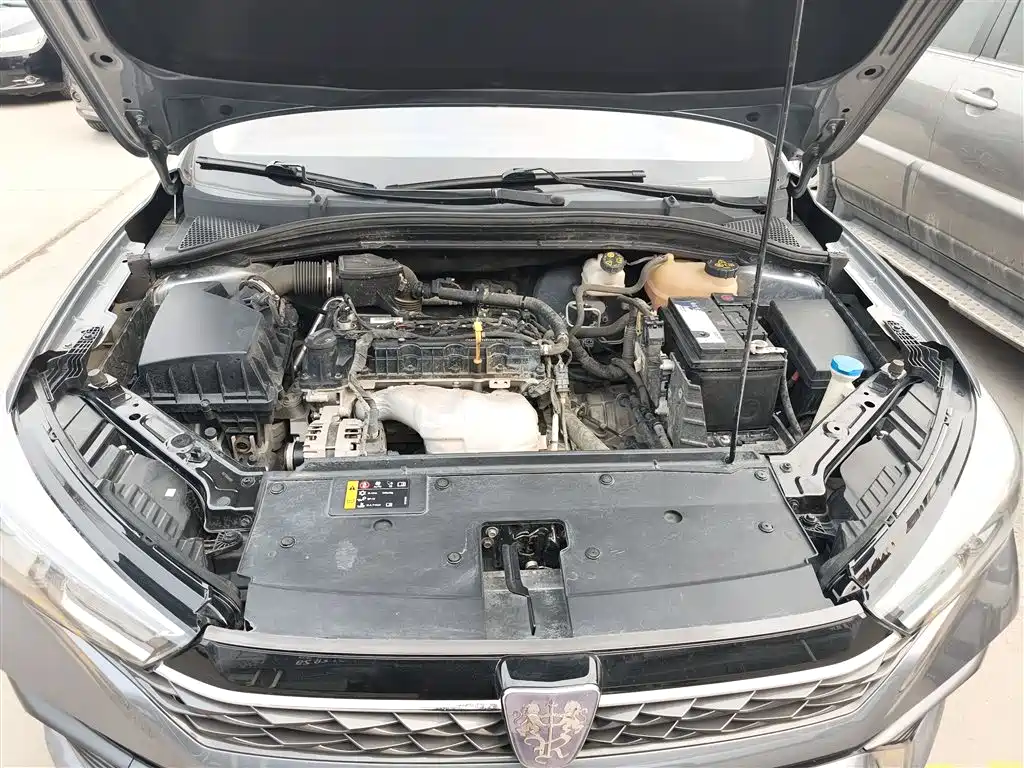 Roewe i5 2021 1.5L CVT Platinum Edition купить на сайте DeffCars