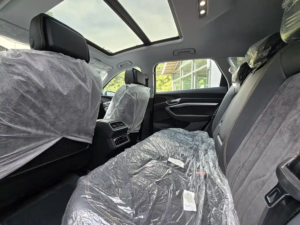Audi e-tron 2021 50 quattro premium model купить на сайте DeffCars