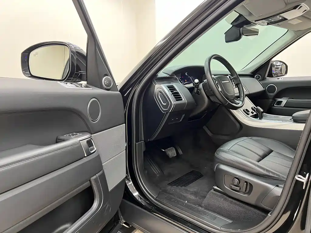 Range Rover Sport 2020 3.0 L6 SE купить на сайте DeffCars
